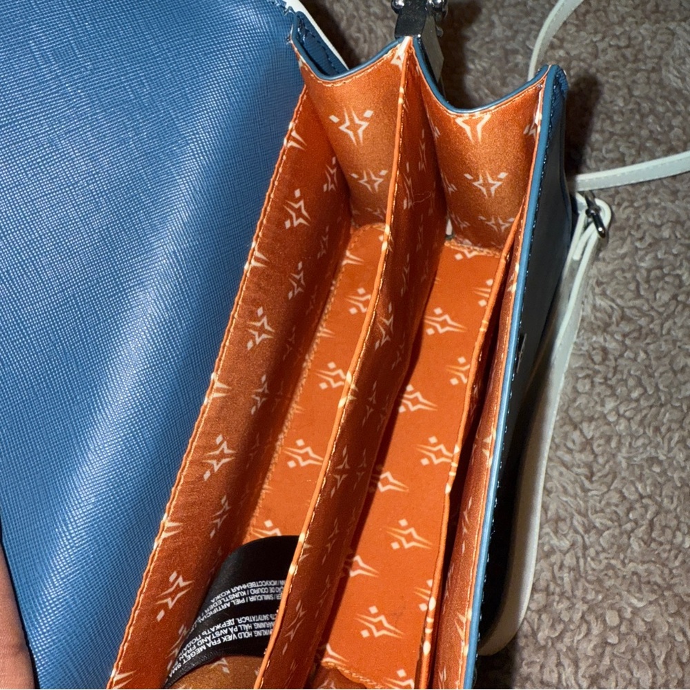 Star wars Ahsoka Tano Crossbody Bag SDCC exclusive - Picture 3 of 4